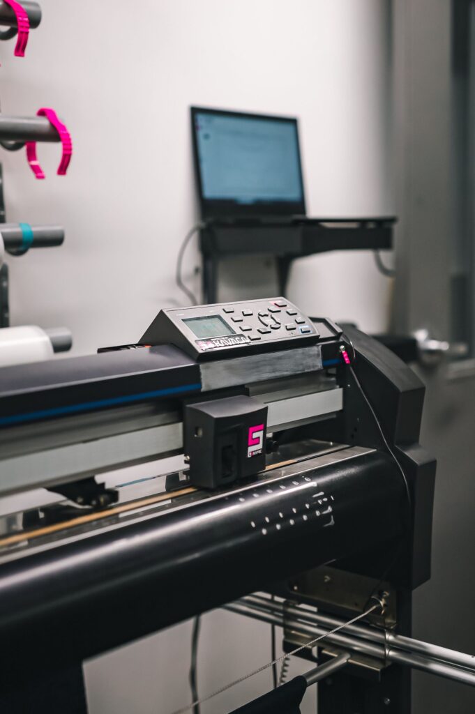 Máquina de impresión en gran formato para lonas y cartelería